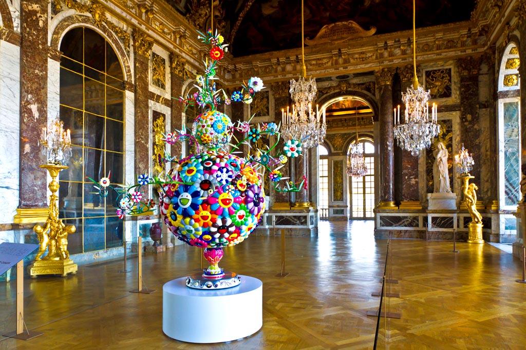 Exposition des Oeuvres de Takashi Murakami dans les Jardins et le Château de Versailles. Exposition des Oeuvres de Takashi Murakami dans les Jardins et le Château de Versailles.