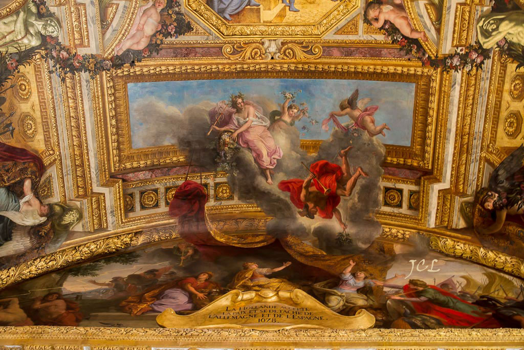 Peintures de Charles Le Brun du plafond de la Galerie des Glaces du Château de Versailles.