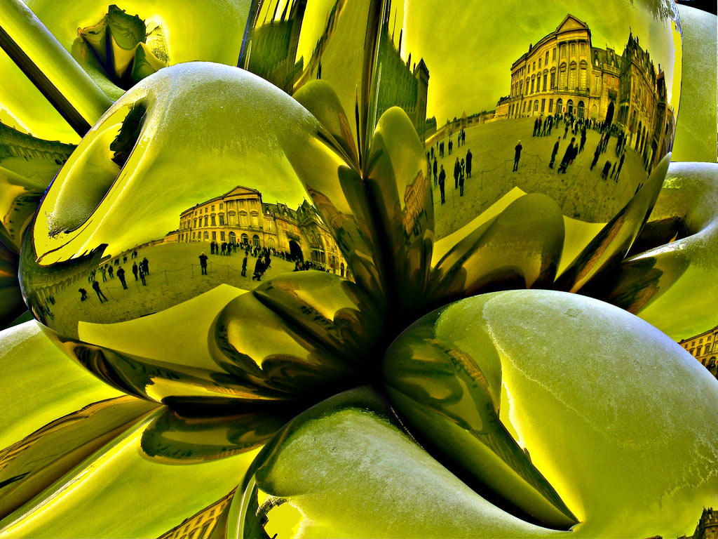 Le Balloon Flower de Jeff Koons au Chateau de Versailles.