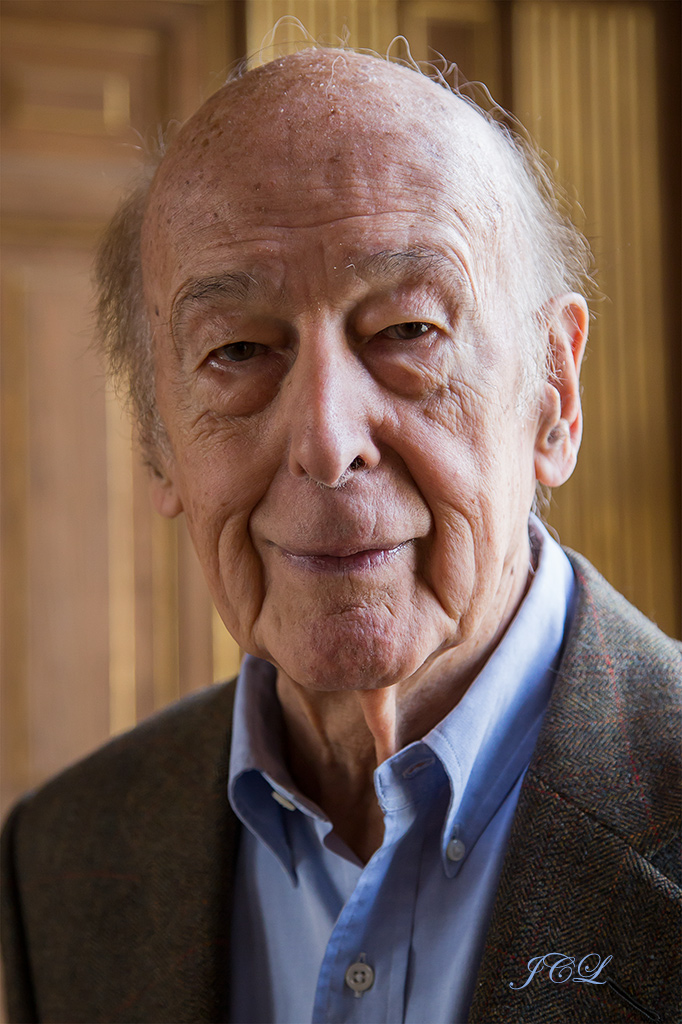 Rencontre fortuite de Jean-Claude Lafarge avec Monsieur le Président de la République Valéry Giscard d'Estaing dans le Château de Fontainebleau le 14 novembre 2015.