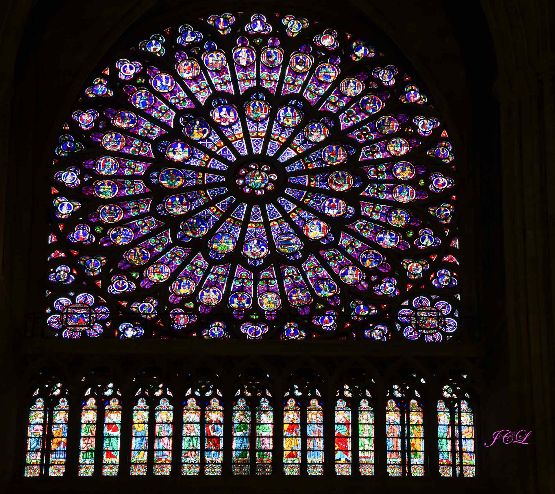 Rosace de la Cathédrale de Notre Dame de Paris.