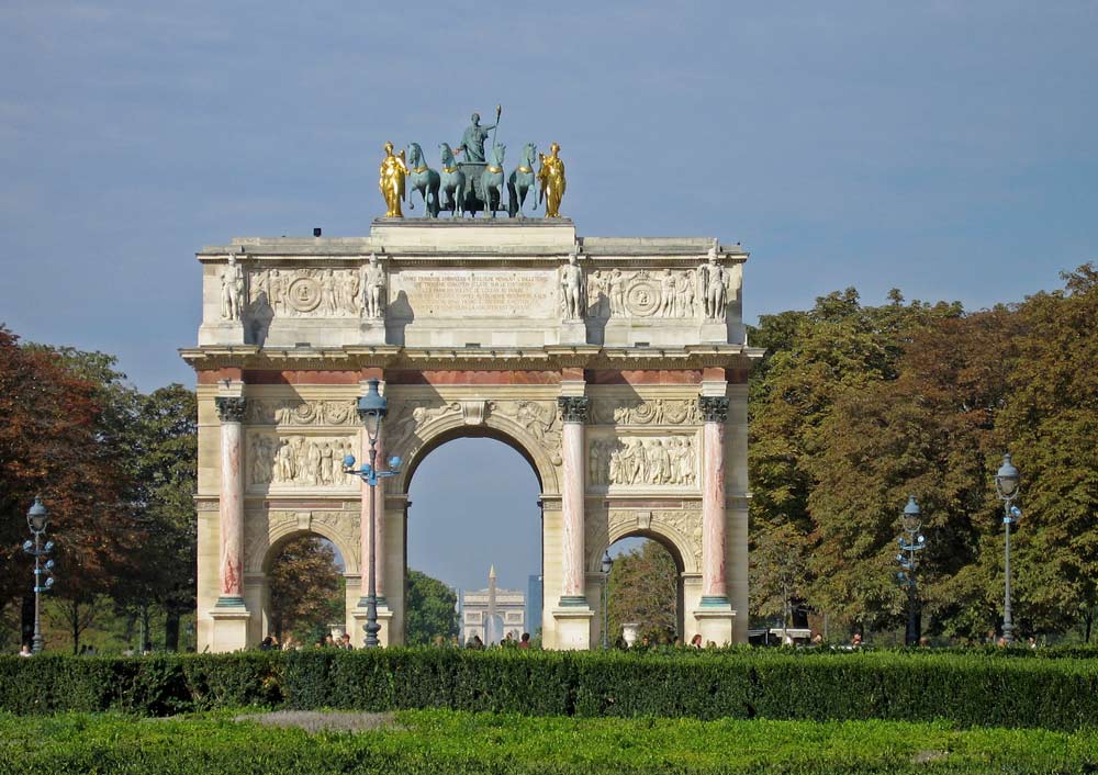 Paris, le Carrousel du Louvre au Jardin des Tuileries.