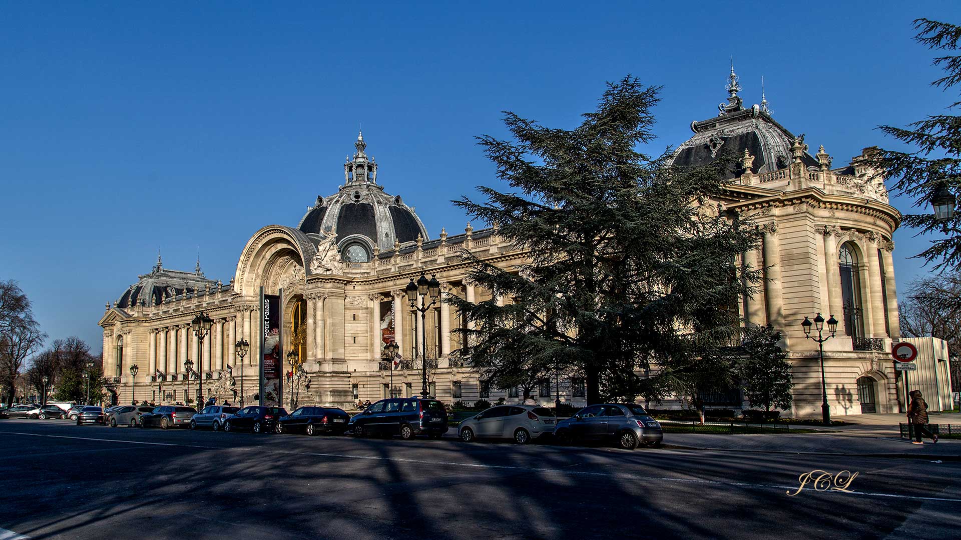 Le Petit Palais a été construit par l'architecte Charles Girault pour l'exposition universelle de 1900.