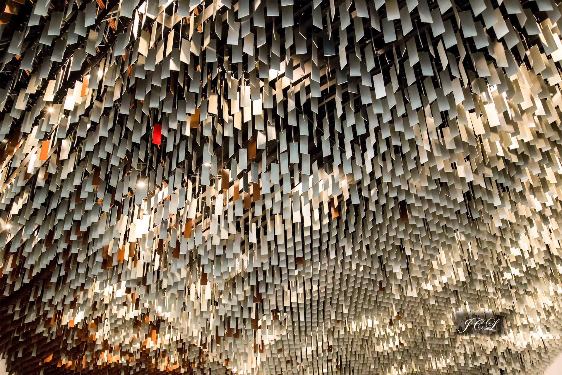 La Philharmonie de Paris la Villette bénéficie d'un équipement acoustique de très haute qualité. L'inauguration a eu lieu en janvier 2015. Sa salle de concert Pierre Boulez dispose de 2400 places. L'architecte est Jean Nouvel.