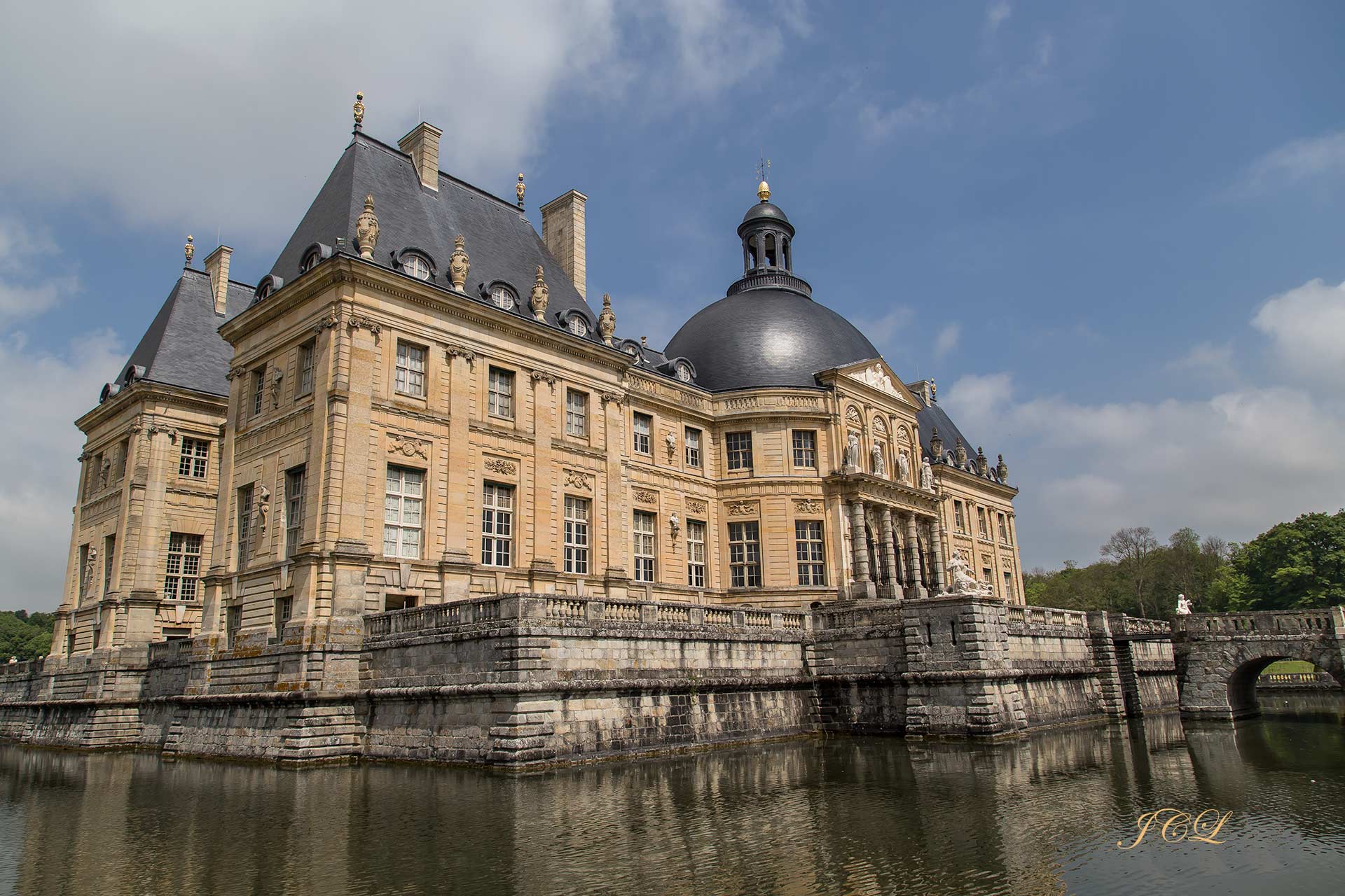 Vaux-le-Vicomte et ses Douves.