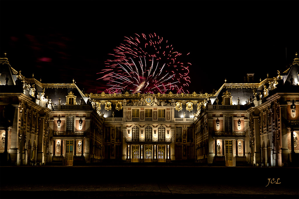 Façade Est du Château de Versailles avec son feu d'artifice 