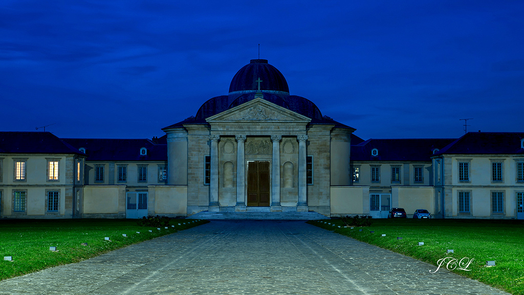 Le Lycée Hoche de Versailles.