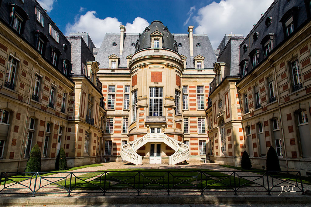 Hôtel de Ville de Versailles, côté cour.